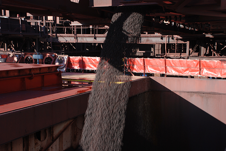 Loading taconite