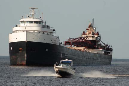 American Valor arriving at Duluth