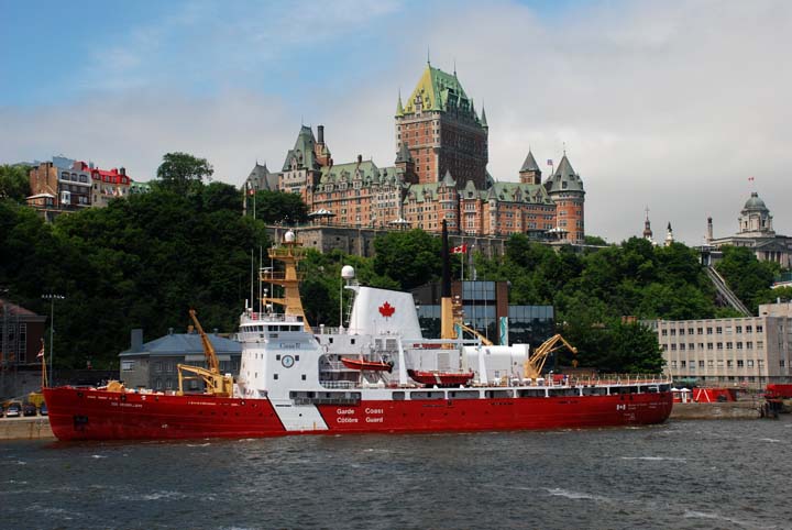 Port de Quebec flag