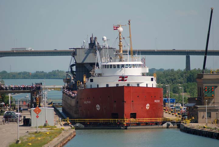 Halifax departing Lock 3