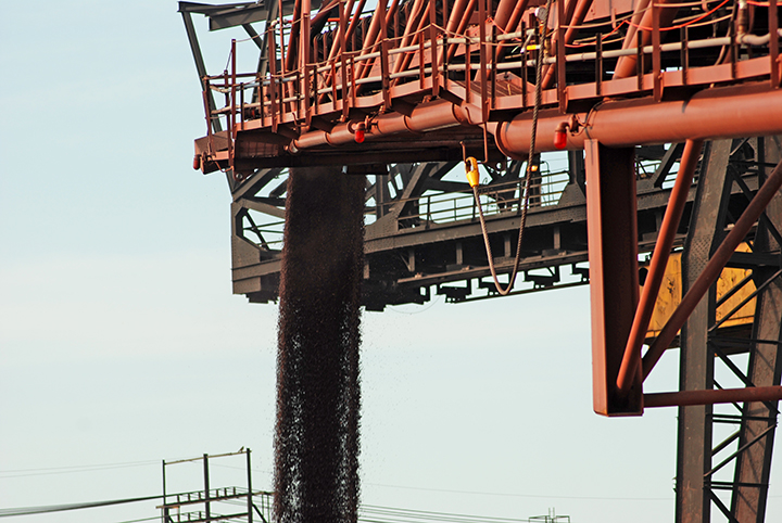 Taconite coming off shuttle