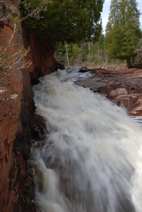 Split Rock River: Red Falls