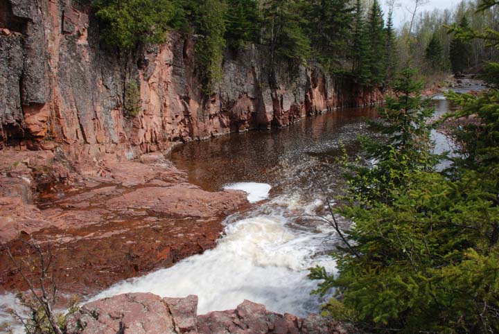 Split Rock River: Red Falls
