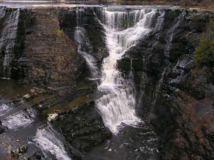 Kakabeka Falls
