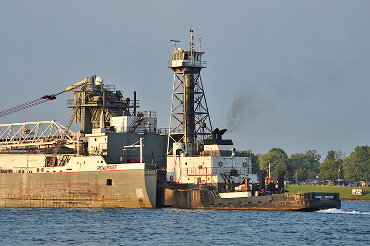 tug Olive L. Moore