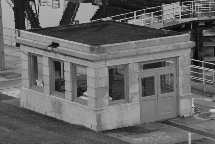 Lock Buildings