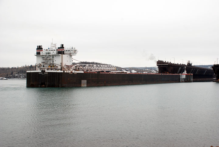 Indiana Harbor lining up for dock