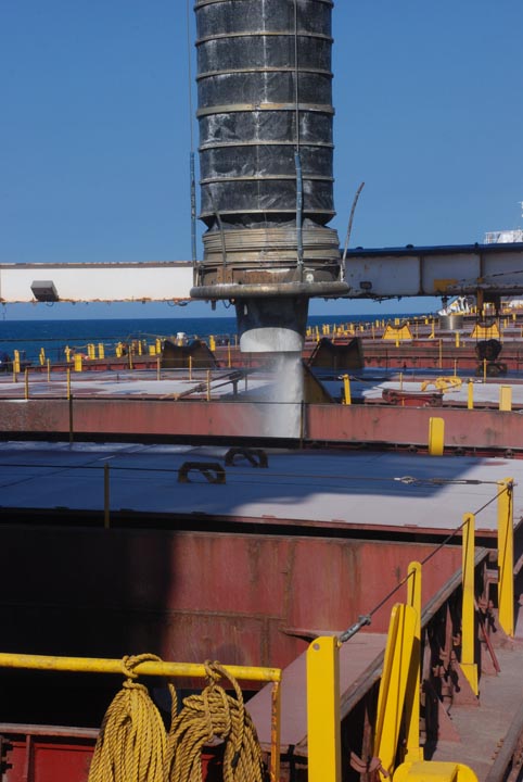 Loading funnel over hatch