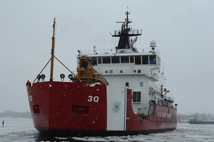 Mackinaw departing