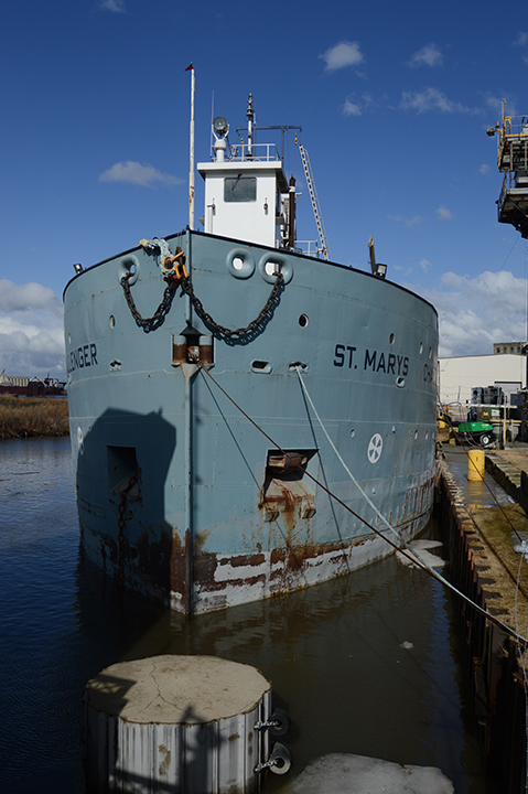 barge St. Marys Challenger