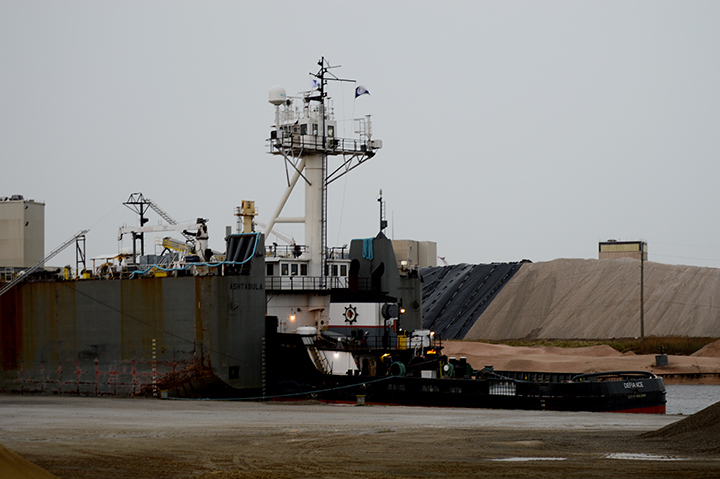 tug Defiance