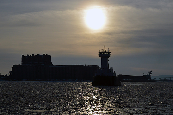 tug Clyde S. Van Enkevort
